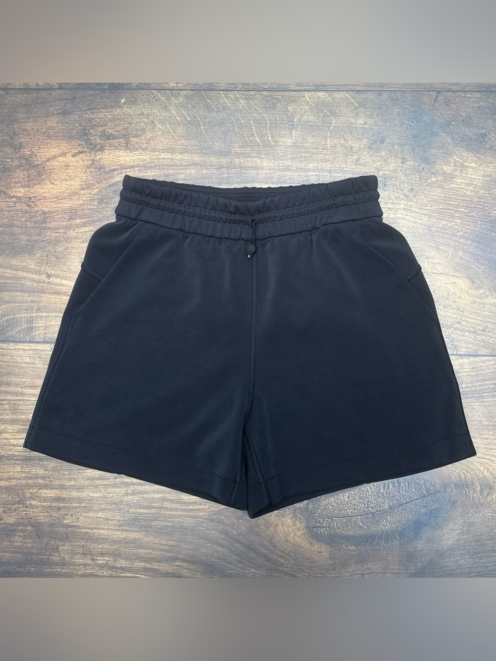 Lululemon Softstreme High Rise Shorts 4" In Black Size 4